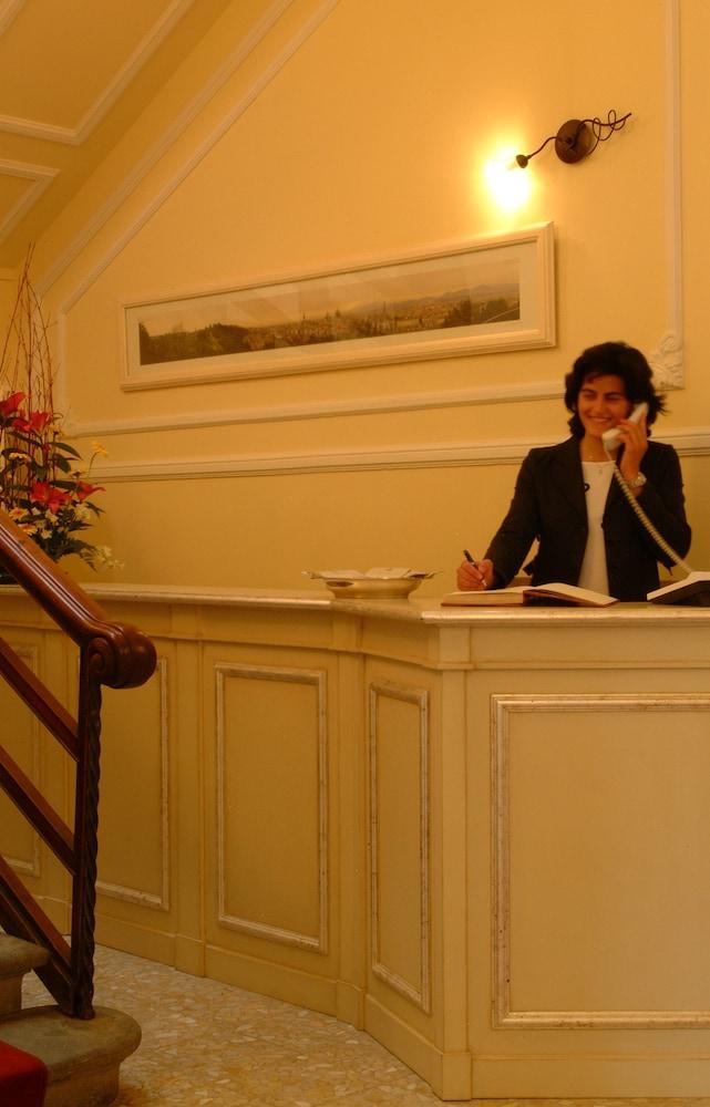 Michelangiolo Apart-hotel 3*